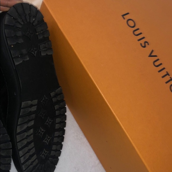 Louis Vuitton shoes size 10 European size 11 US - Picture 3 of 3